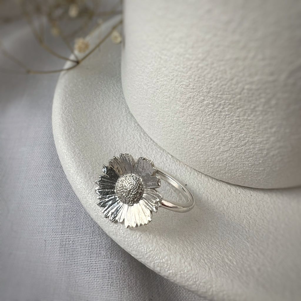 Daisy Ring in Sterling Silver  Large